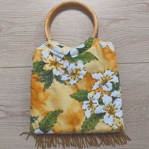🌺Hawaiian Inspired Beaded Bag 🌺